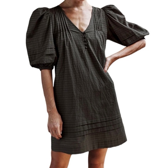 summersalt Dresses & Skirts - Summersalt The Cotton Pintuck Dress in Sea Urchin